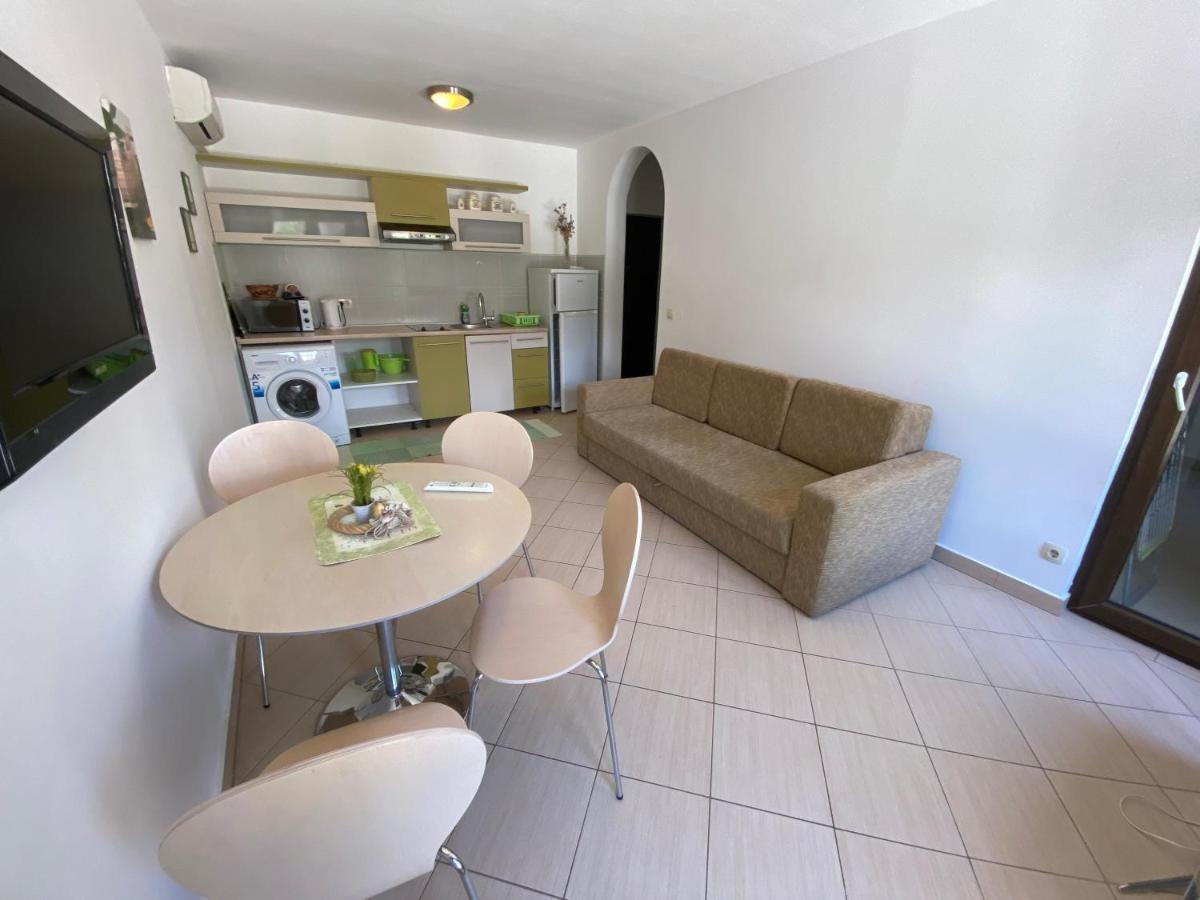 Apartments Nautica Novi Vinodolski Kültér fotó
